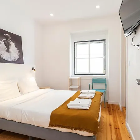 Готель Gloria 10 Лісабон