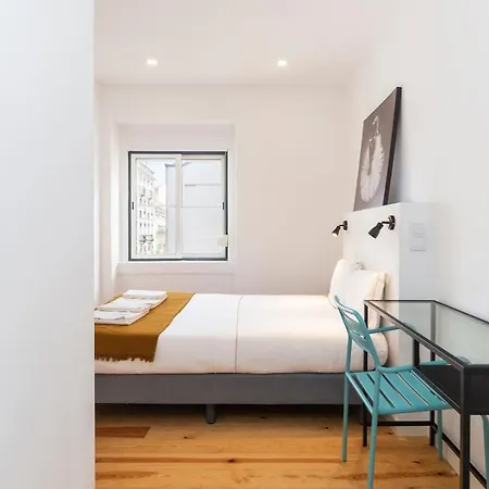 Guest house Gloria 10 *